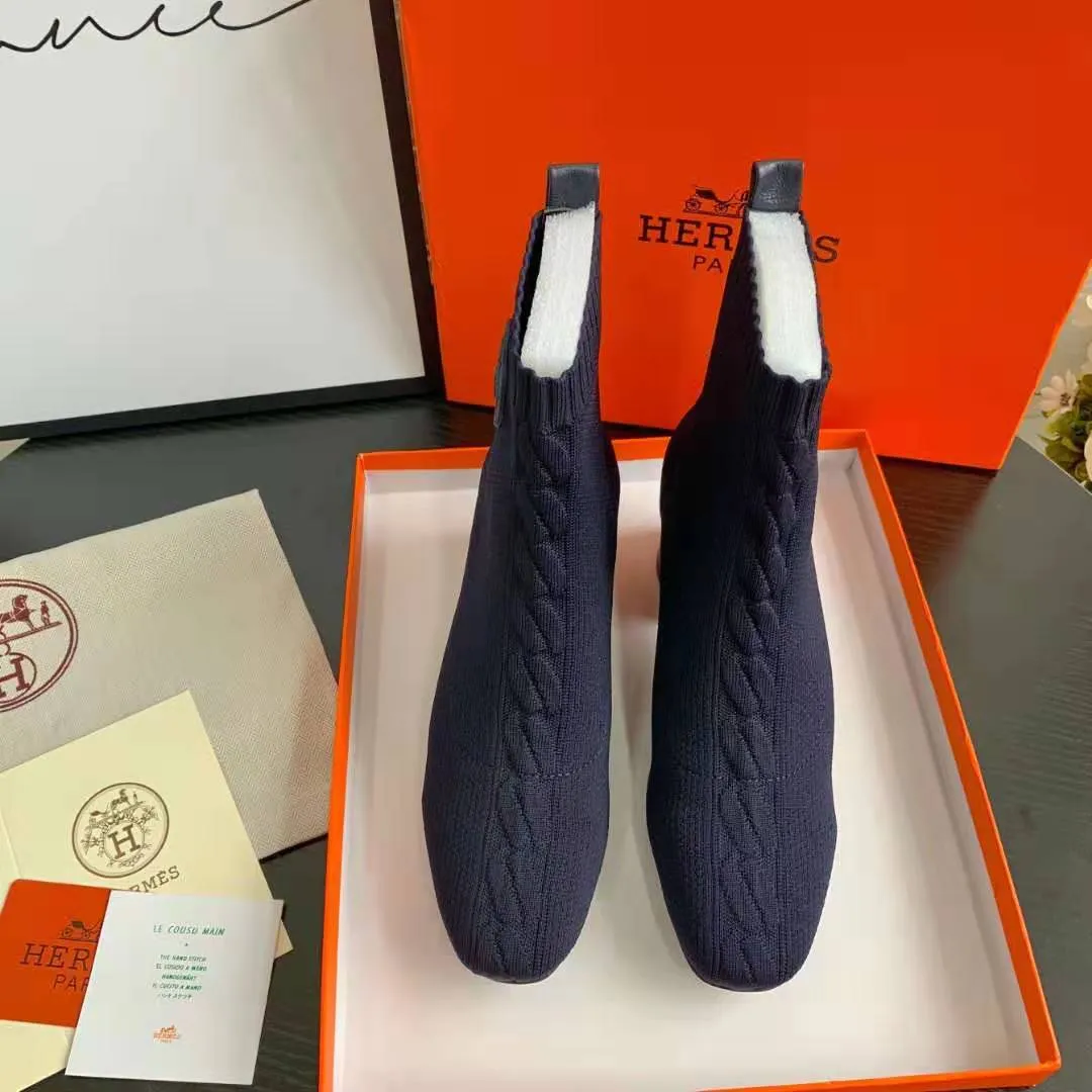 👟👟Ex-factory price 460👟👟 Hermes Hermes early autumn new model, the highest version on the market! Original board 1:1 purchasing level quality.  This is the youngest item from the H family this season! It’s just right to wear this season, it looks great on your feet and looks particularly slender 🌹 Fabric: Original 1:1 molded imported knitted upper, sheepskin lining. The heel is the latest molded horseshoe heel this year, with a heel height of 6.5cm 🌹 Size number: 34-41 (34.40 41/42 customized) 🌹 Outsole: Rubber sole and genuine leather sole optional 🌹Color: black, white, blue, burgundy 🌹Packaging with cloth bag certificate